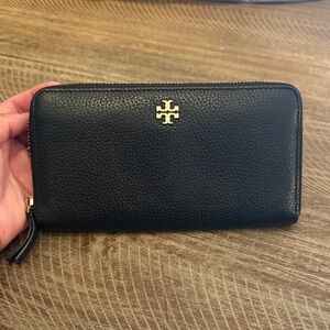 Tory Burch Black Pebbled Leather Zip Wallet